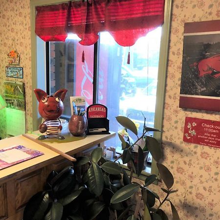 Razorback Lodge Юрика Спрингс Экстерьер фото