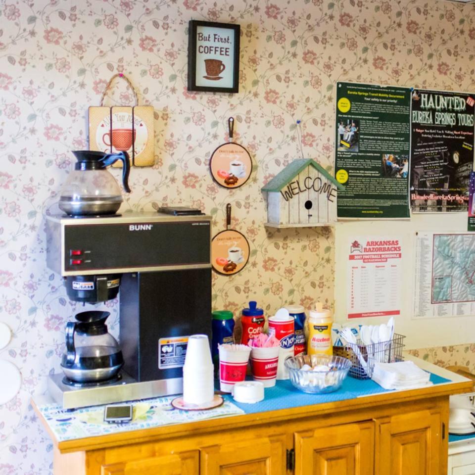 Razorback Lodge Юрика Спрингс Экстерьер фото