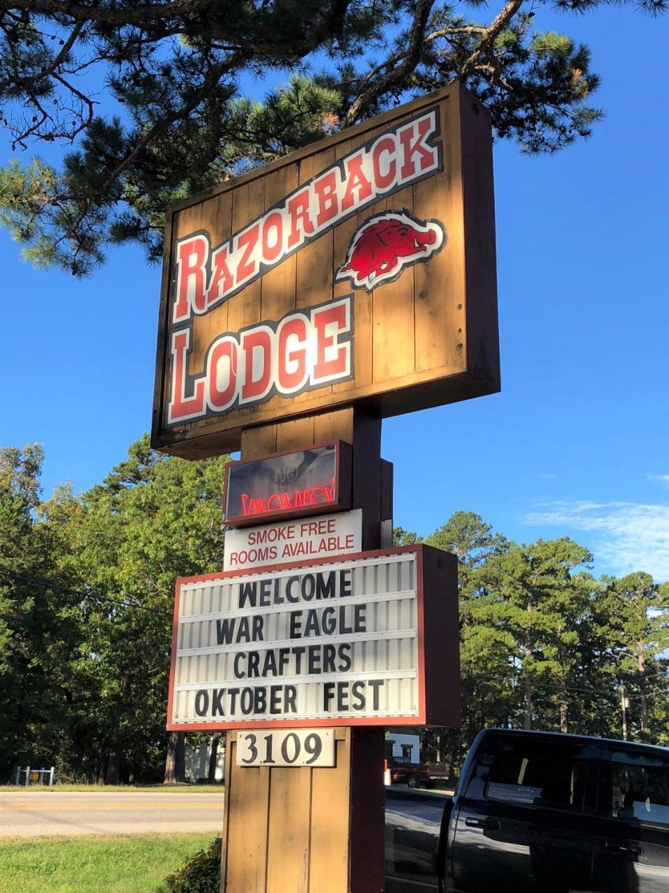 Razorback Lodge Юрика Спрингс Экстерьер фото